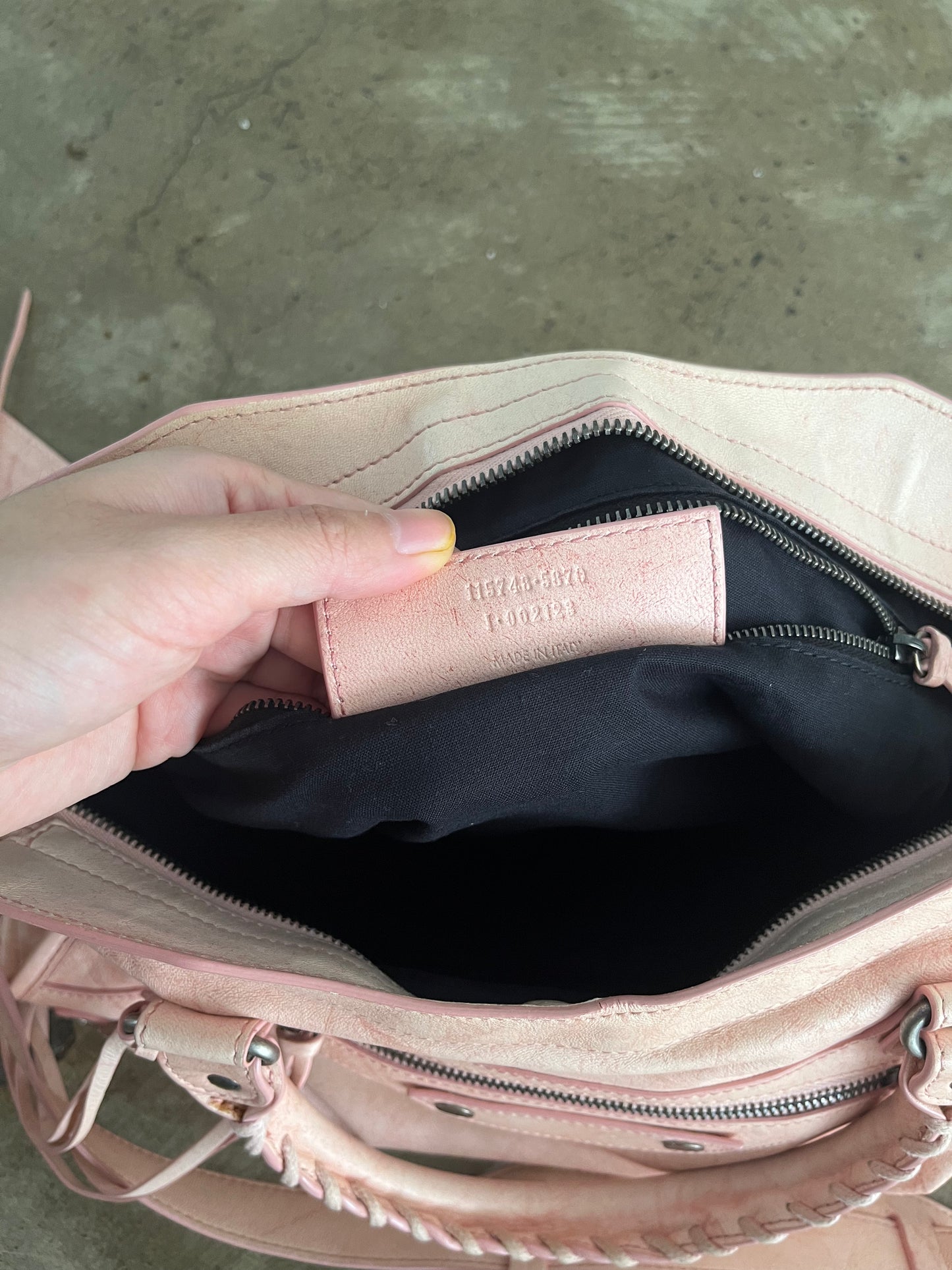 BALENCIAGA PINK DIRTY CITY BAG