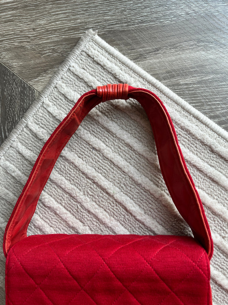 CHANEL HANDBAG IN RED CANVAS FLAP BAG