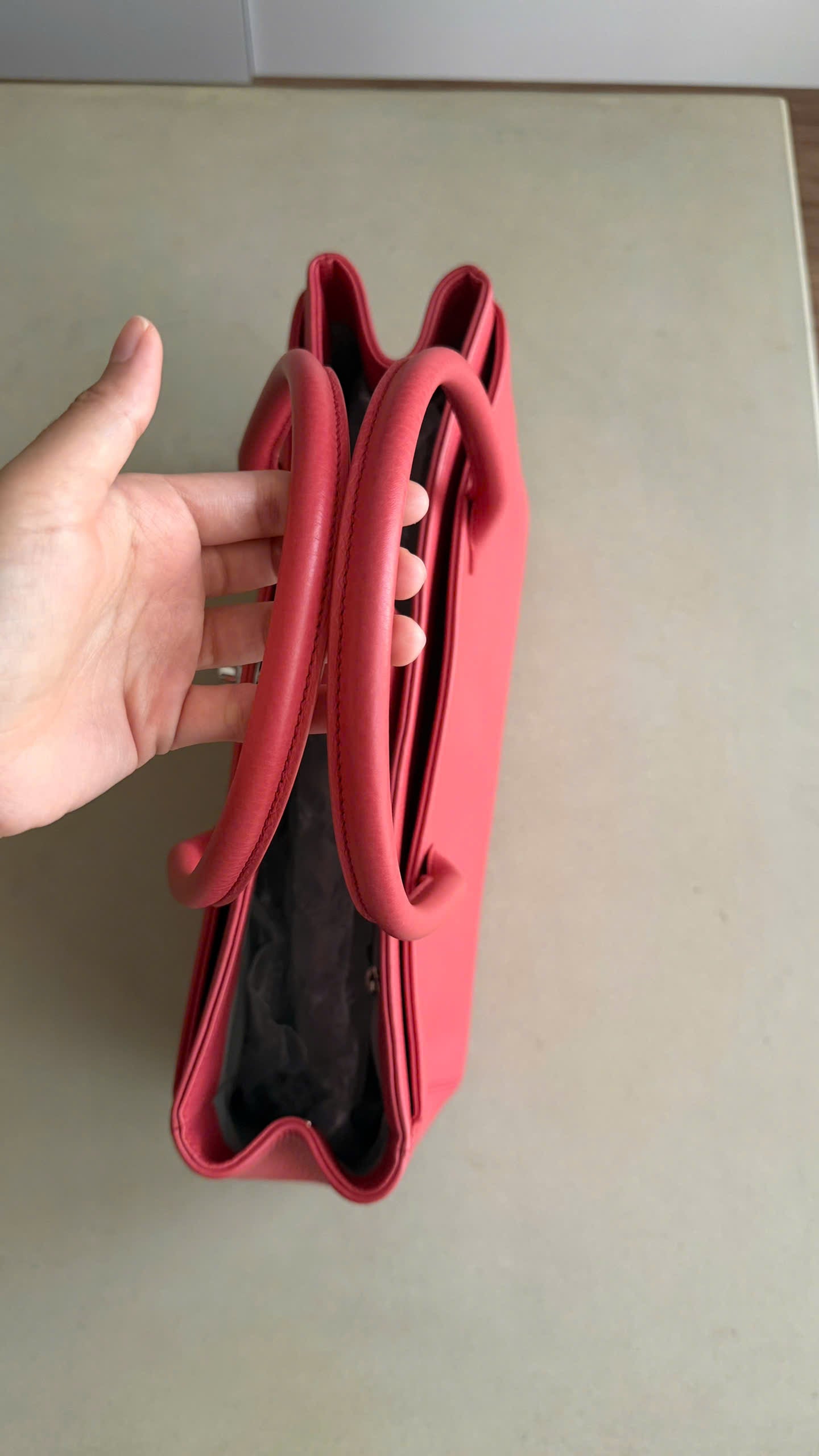 CHANEL CERF EXECUTIVE 2 WAY LEATHER TOTE BAG
