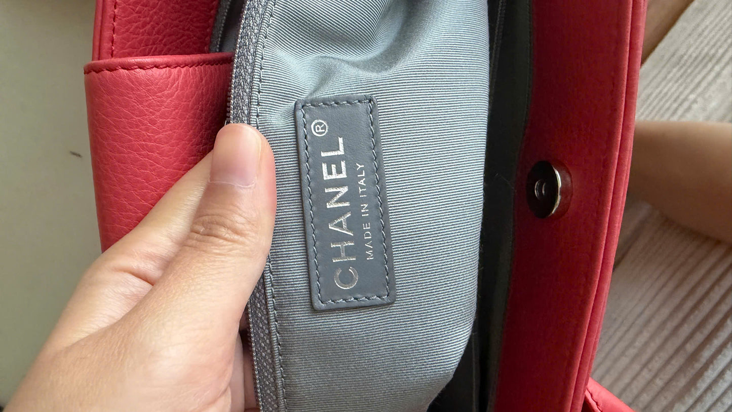 CHANEL CERF EXECUTIVE 2 WAY LEATHER TOTE BAG