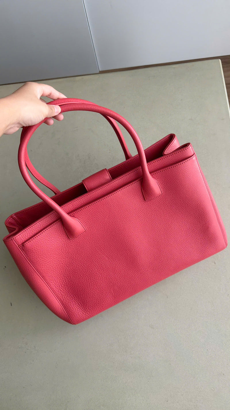 CHANEL CERF EXECUTIVE 2 WAY LEATHER TOTE BAG
